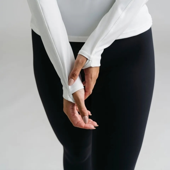 BNWT zyia white adapt long sleeve T - Picture 3 of 7